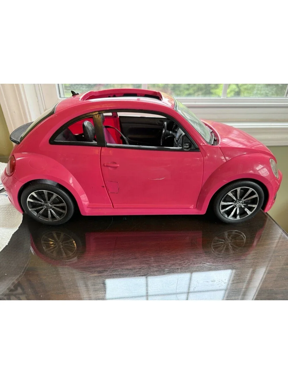 Vintage 2000 Barbie VW Volkswagen Beetle Bug Hot Pink Car by Mattel
